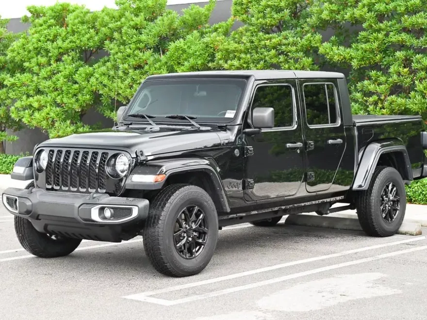 2022 Jeep Gladiator Sport photo 1