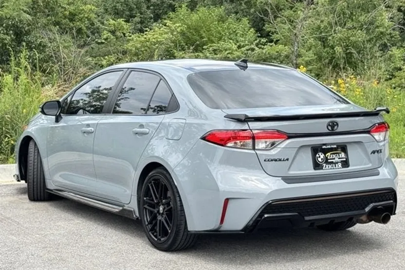 2022 Toyota Corolla SE photo 1