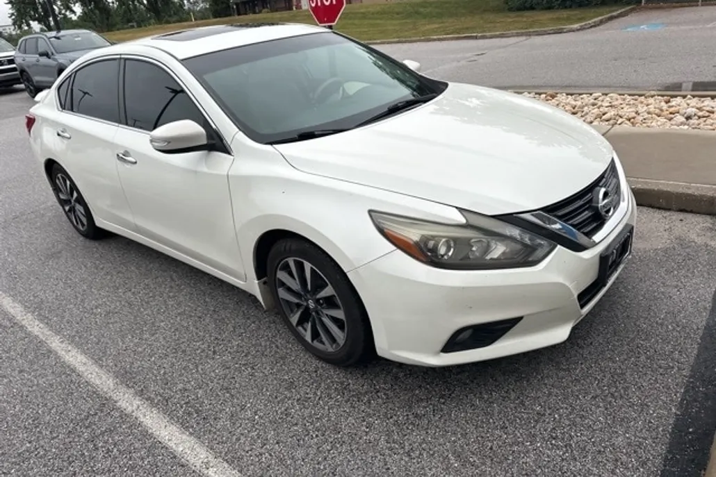 2016 Nissan Altima 2.5 SL photo 1