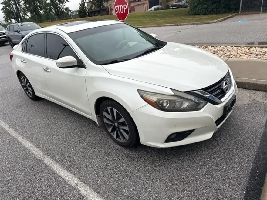 2016 Nissan Altima 2.5 SL photo 1