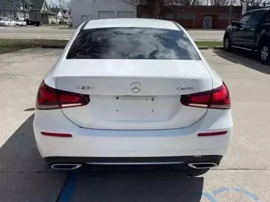 2019 Mercedes Benz A 220 4MATIC photo 1