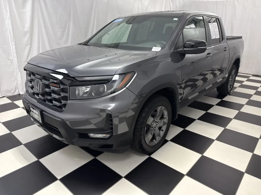 2024 Honda Ridgeline TrailSport photo 1