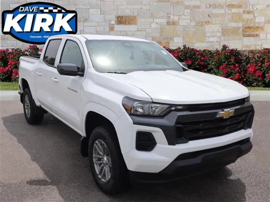 2025 Chevrolet Colorado Work Truck LT photo 1