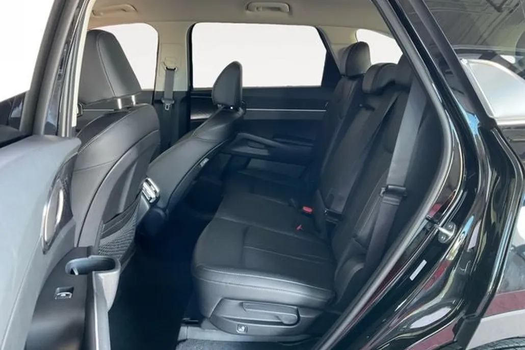 2026 Kia Sorento S photo 1