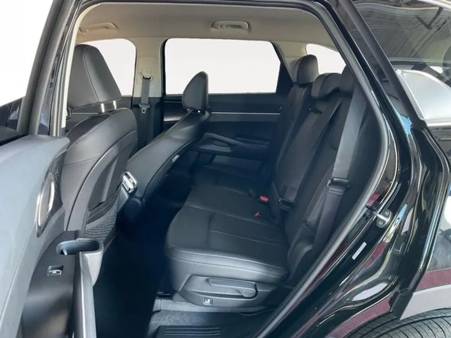 2026 Kia Sorento S photo 1