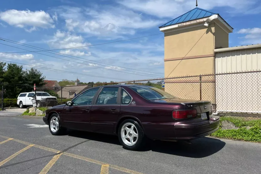 1996 Chevrolet Impala SS photo 1