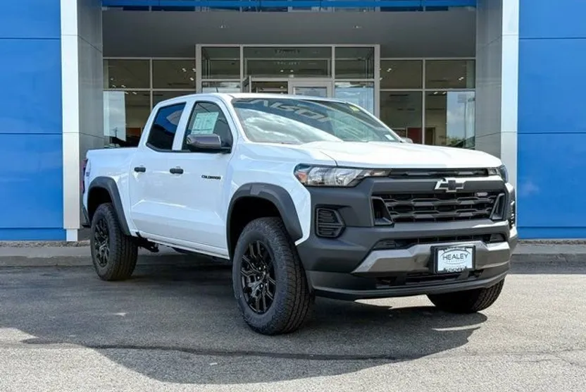 2025 Chevrolet Colorado Trail Boss photo 1