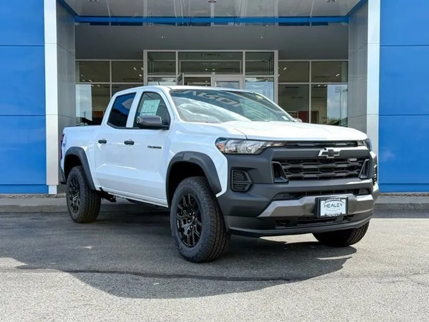 2025 Chevrolet Colorado Trail Boss photo 1