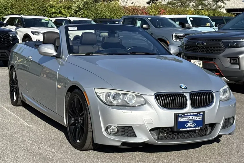 2011 Bmw 335i 3-Series photo 1