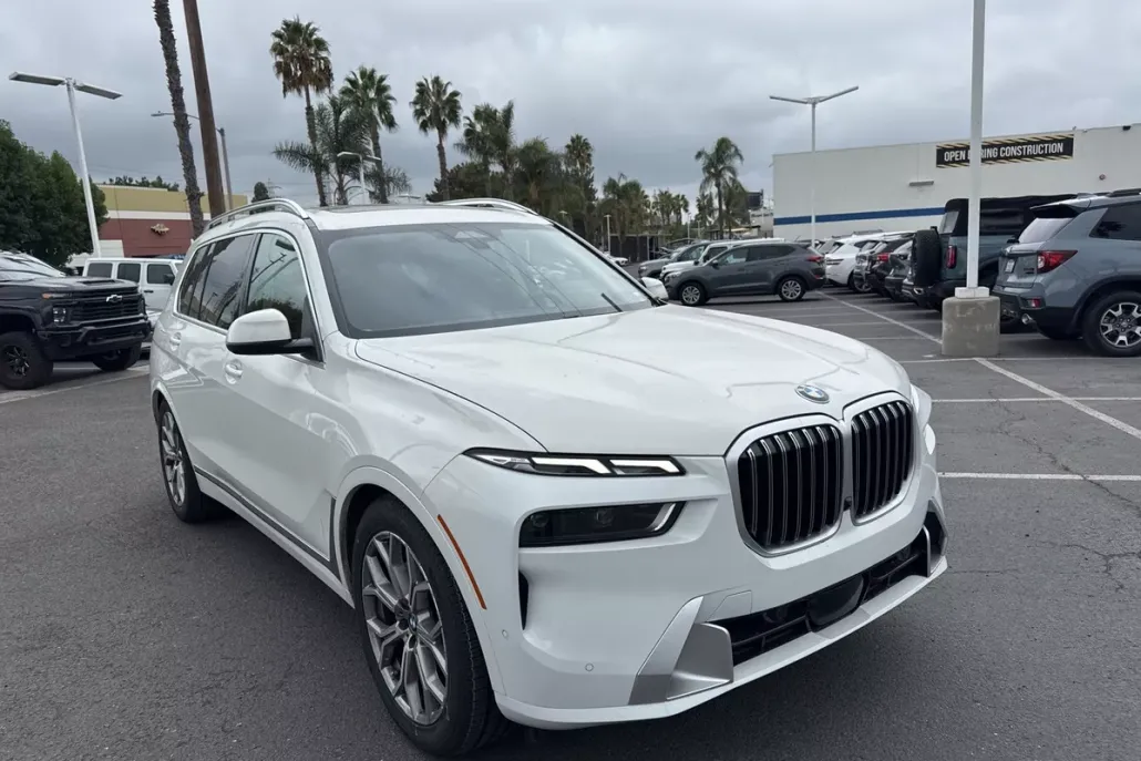 2023 Bmw X7 xDrive40i photo 1