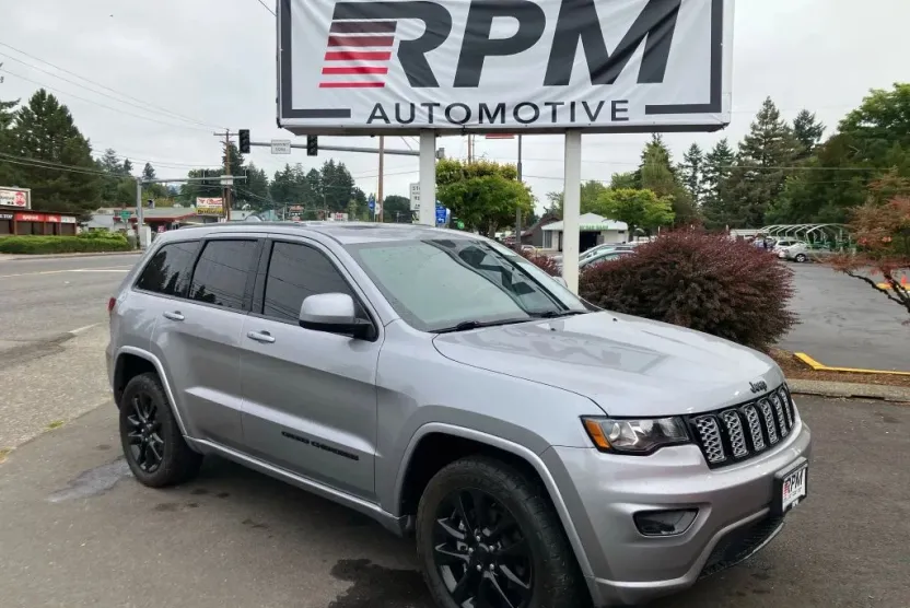 2019 Jeep Grand Cherokee Altitude Sport photo 1