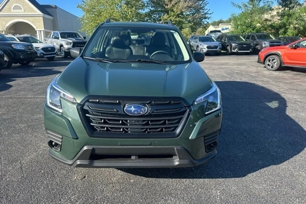 2023 Subaru Forester Base photo 1