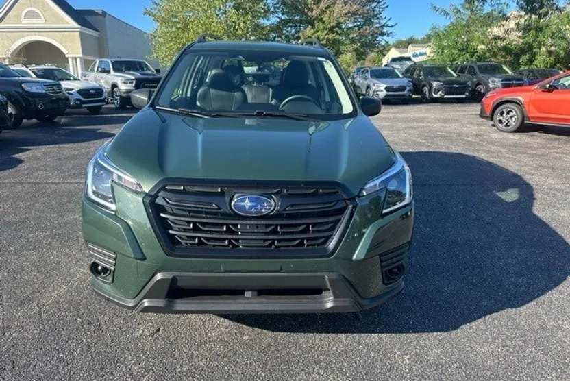2023 Subaru Forester Base photo 1