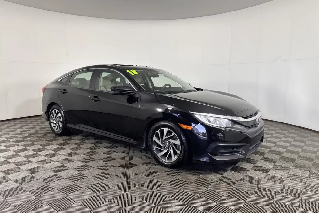 2018 Honda Civic EX photo 1
