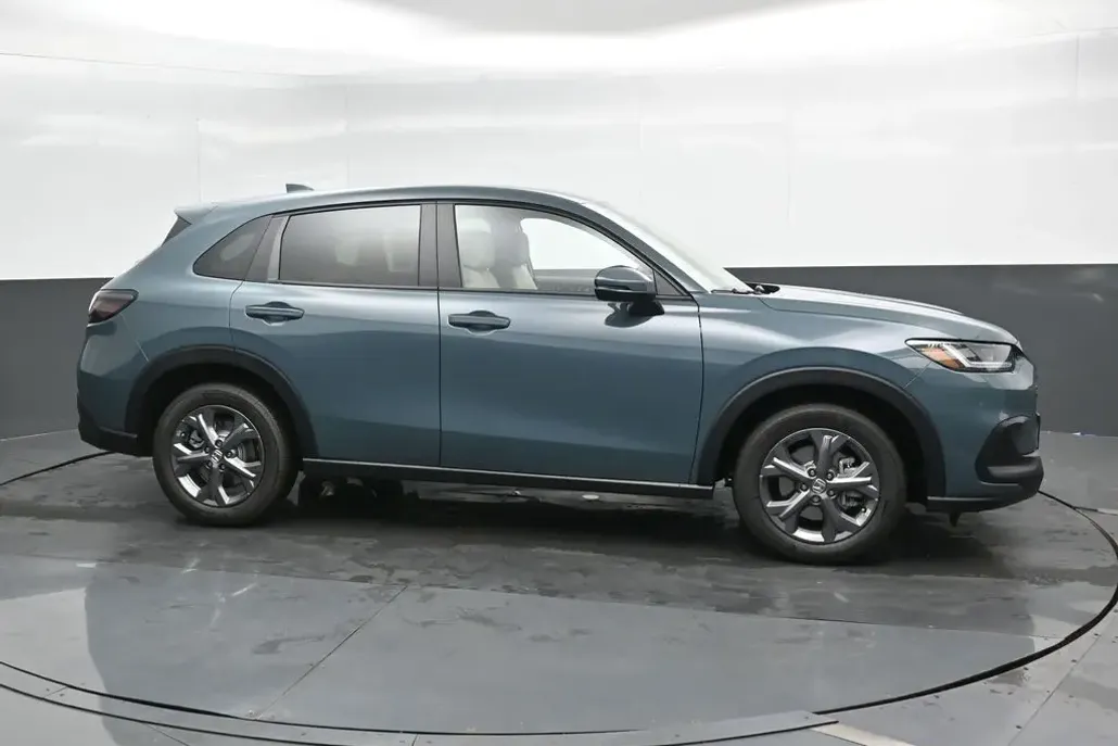 2026 Honda HR-V LX photo 1