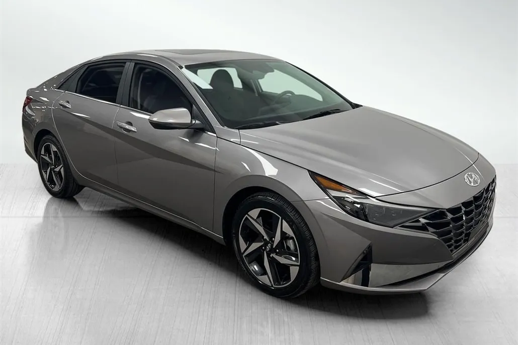2023 Hyundai Elantra Limited photo 1