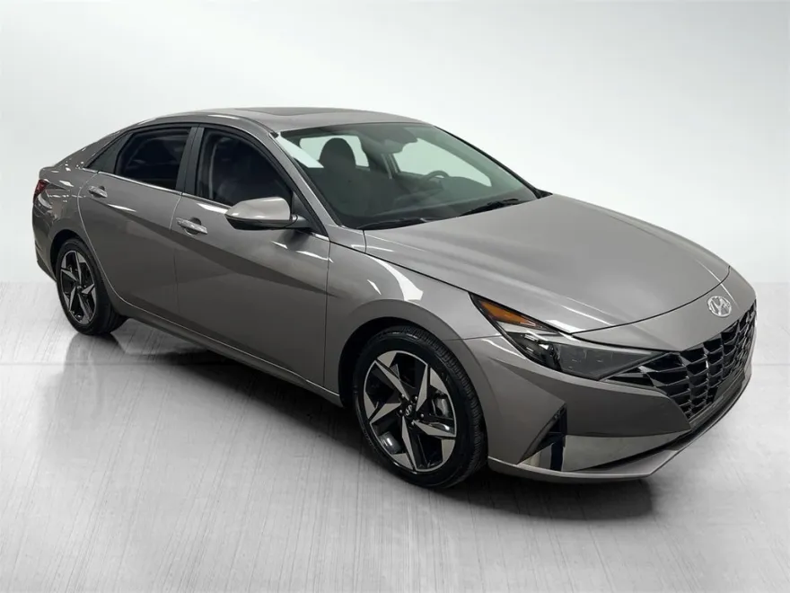 2023 Hyundai Elantra Limited photo 1