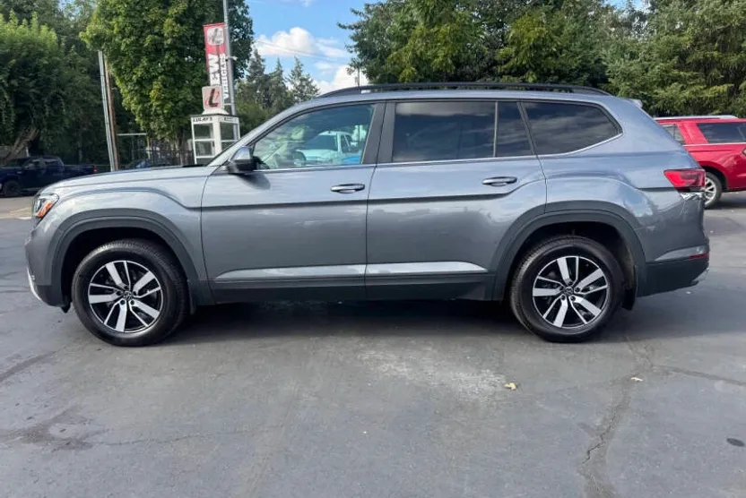 2021 Volkswagen Atlas SE photo 1
