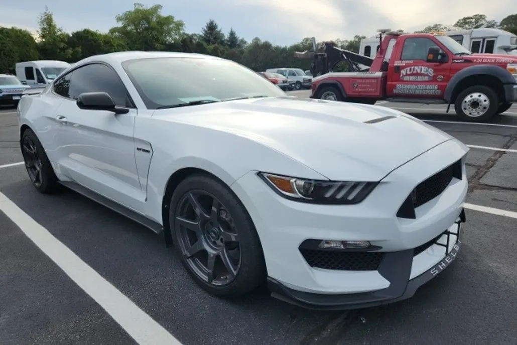 2016 Ford Mustang Shelby GT350 photo 1