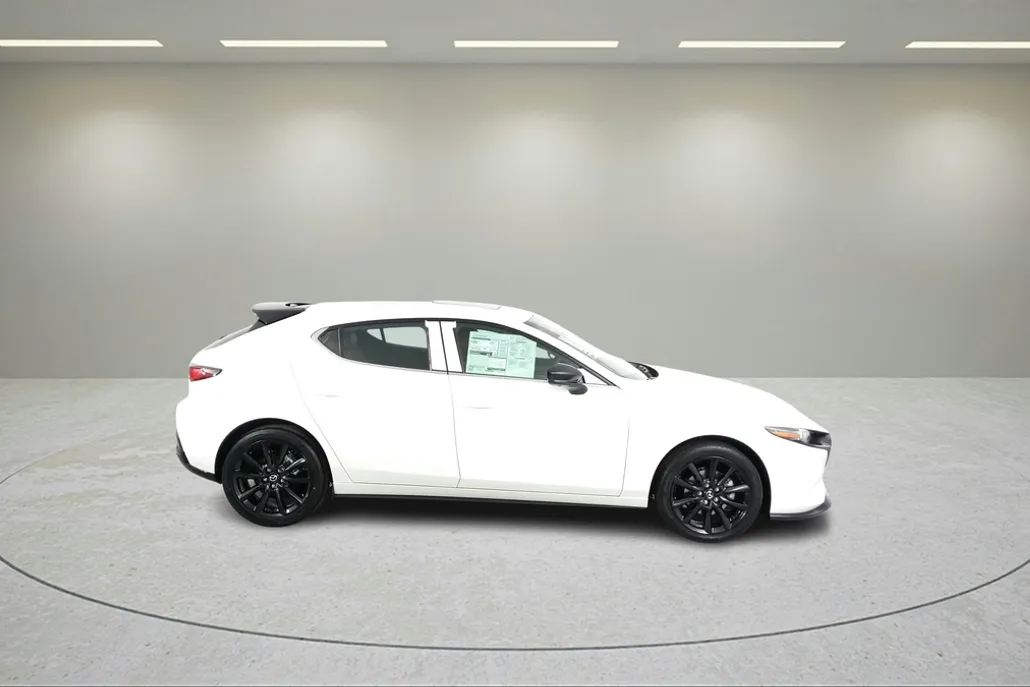 2024 Mazda Mazda3 Hatchback 2.5 Turbo Premium Plus photo 2