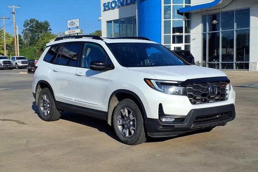 2023 Honda Passport TrailSport photo 1