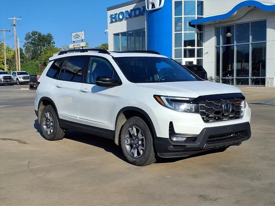 2023 Honda Passport TrailSport photo 1