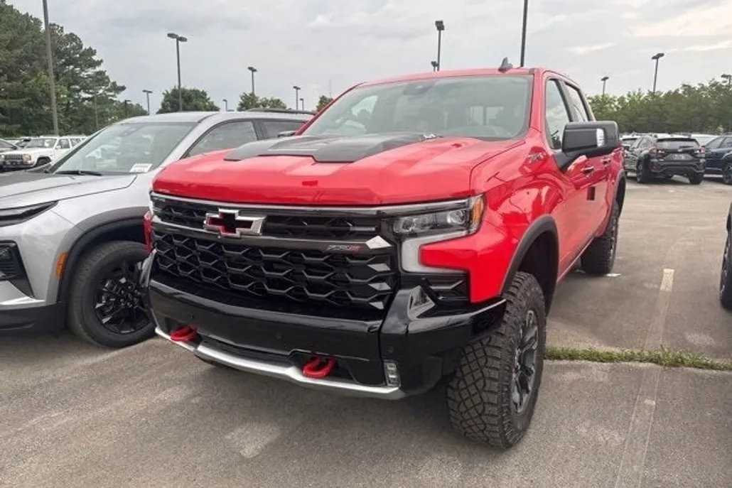 2025 Chevrolet Silverado 1500 ZR2 photo 1