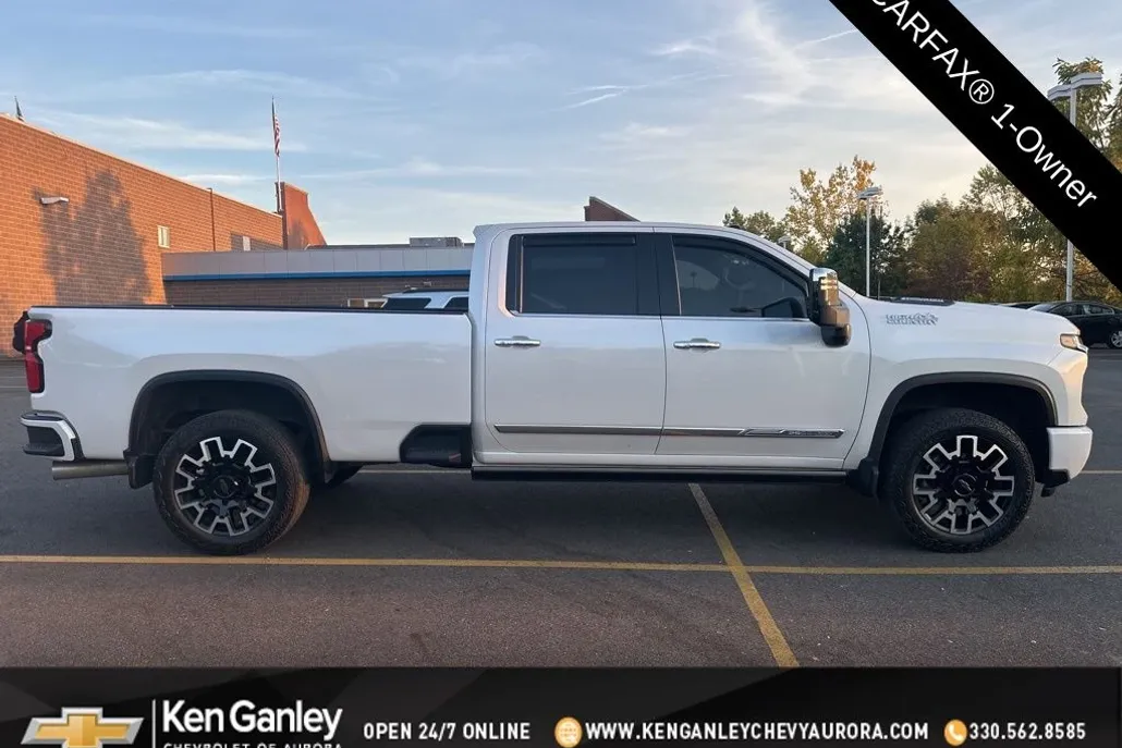 2025 Chevrolet Silverado 2500HD High Country photo 1