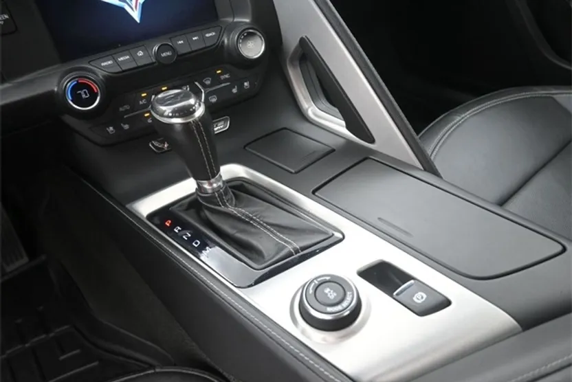 2015 Chevrolet Corvette Stingray 2LT Z51 photo 1