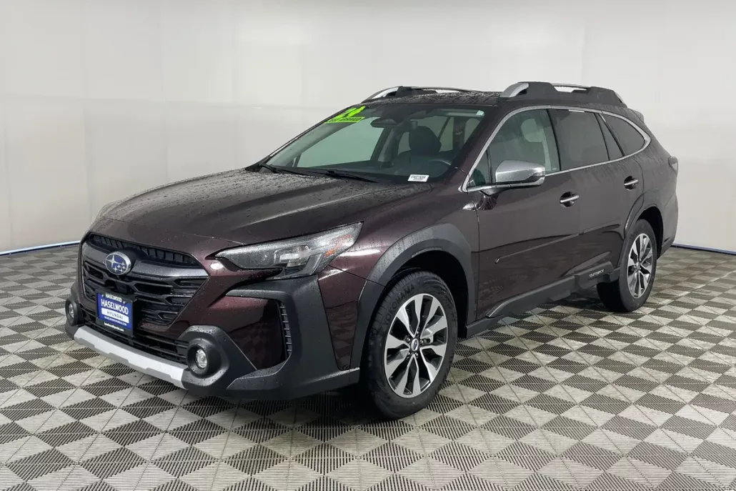 2024 Subaru Outback Touring photo 1