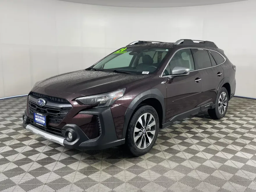 2024 Subaru Outback Touring photo 1