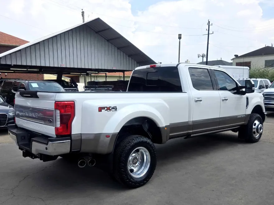 2019 Ford F-350 King Ranch photo 1