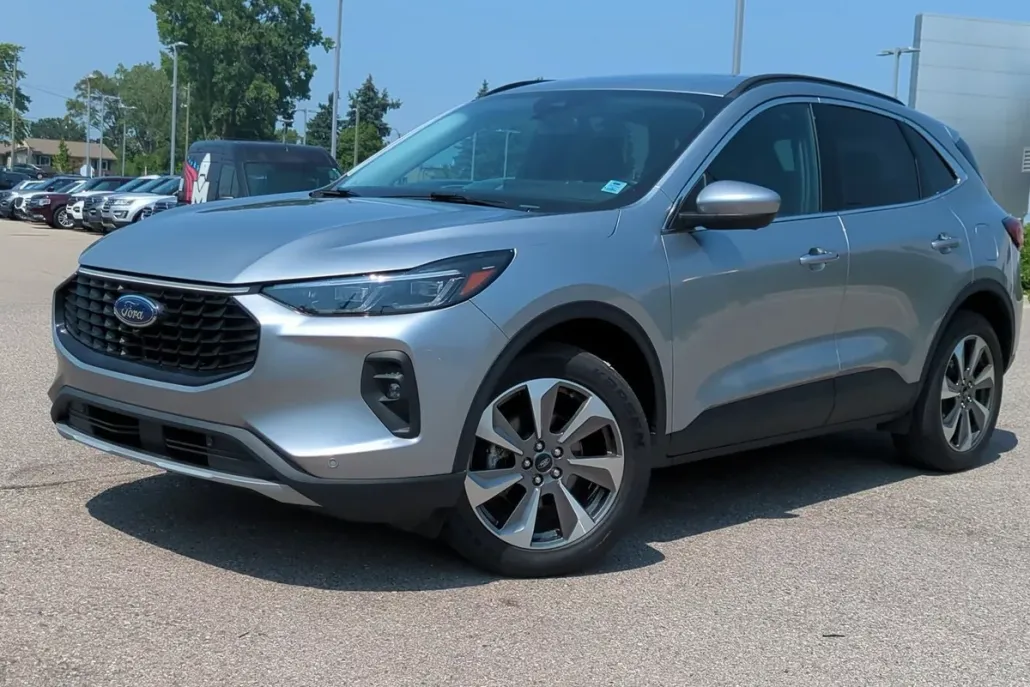 2024 Ford Escape Platinum photo 1