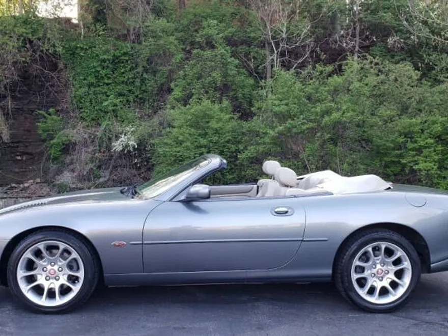 2002 Jaguar XK XKR photo 1