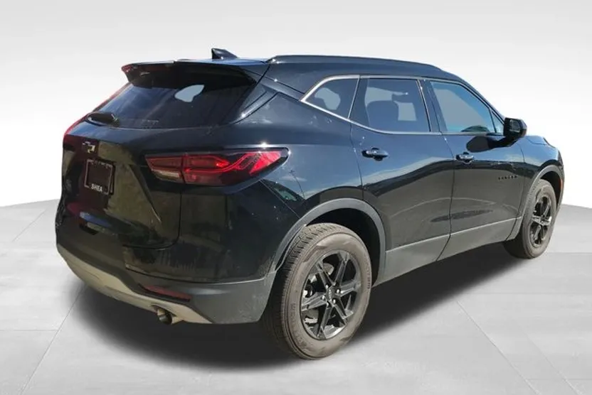 2023 Chevrolet Blazer 2LT photo 1