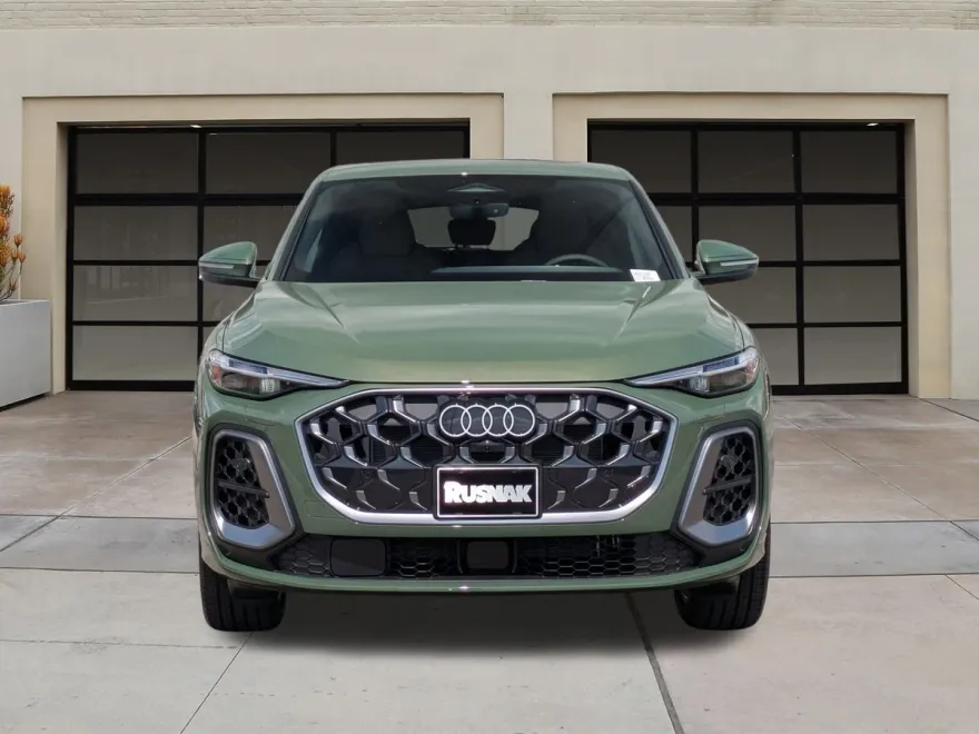 2025 Audi Q5 Premium Plus photo 1