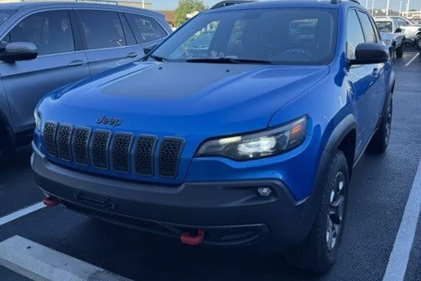 2019 Jeep Cherokee Trailhawk photo 1