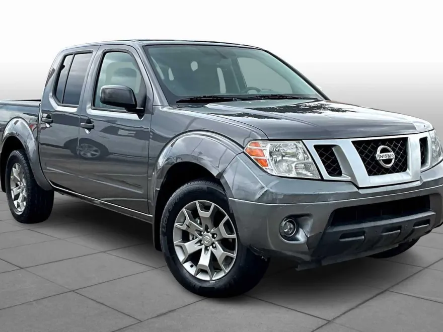 2020 Nissan Frontier SV Crew Cab photo 1