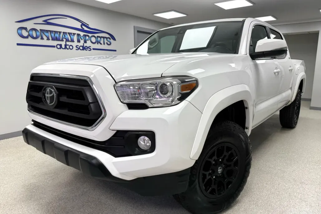2022 Toyota Tacoma SR5 photo 1
