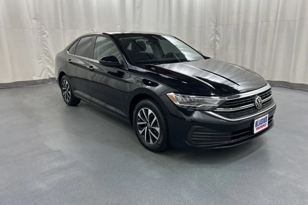 2023 Volkswagen Jetta 1.5T S photo 1