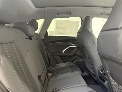 2025 Audi Q5 2.0T Premium Plus photo 4
