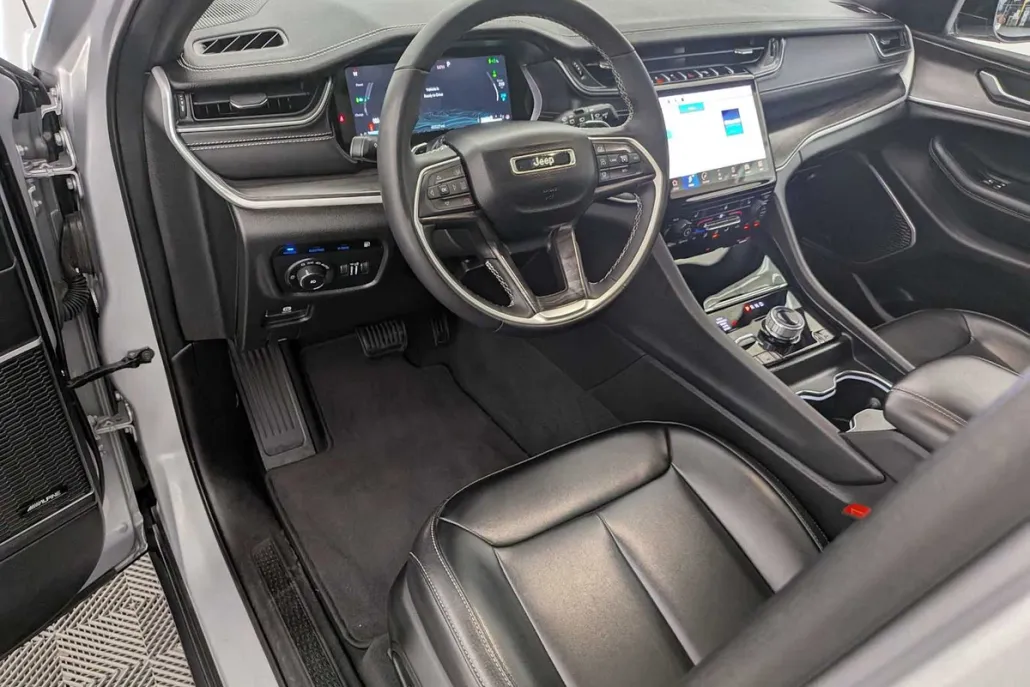 2024 Jeep Cherokee Limited 4xe photo 1