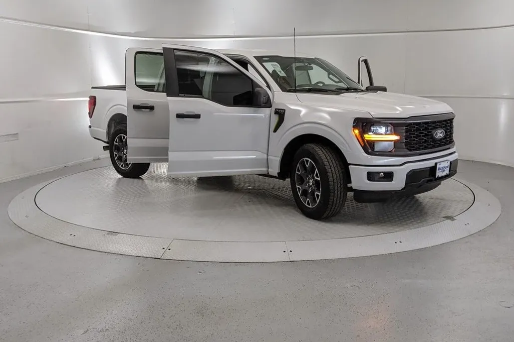 2025 Ford F-150 STX photo 1