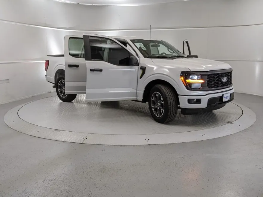 2025 Ford F-150 STX photo 1