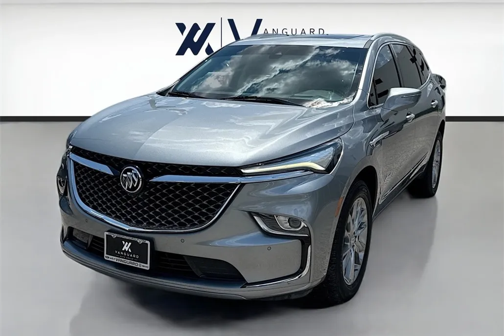 2023 Buick Enclave Avenir photo 1