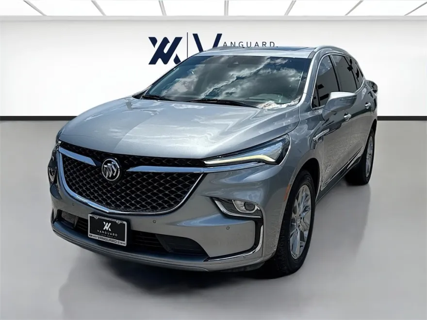 2023 Buick Enclave Avenir photo 1