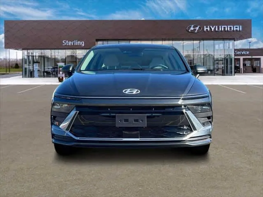 2025 Hyundai Sonata SE photo 1
