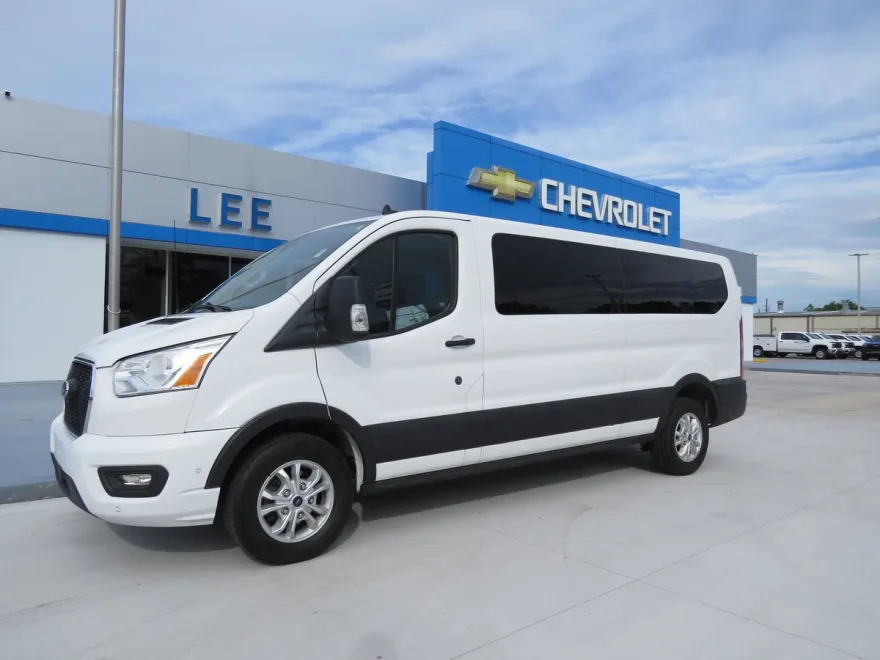 2021 Ford Transit Passenger XL photo 1