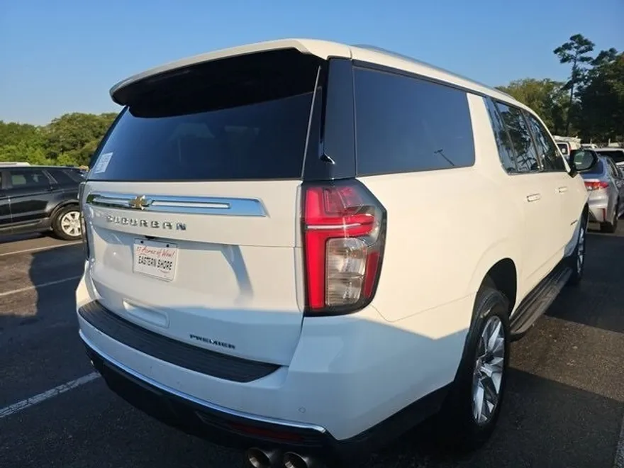 2022 Chevrolet Suburban Premier photo 1