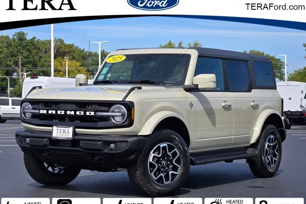 2025 Ford Bronco Outer Banks photo 1
